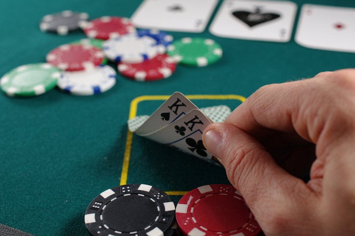 Live Casino & Professional Dealers